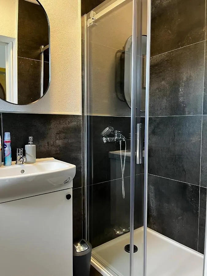 Apartament Hausmamamia Vir