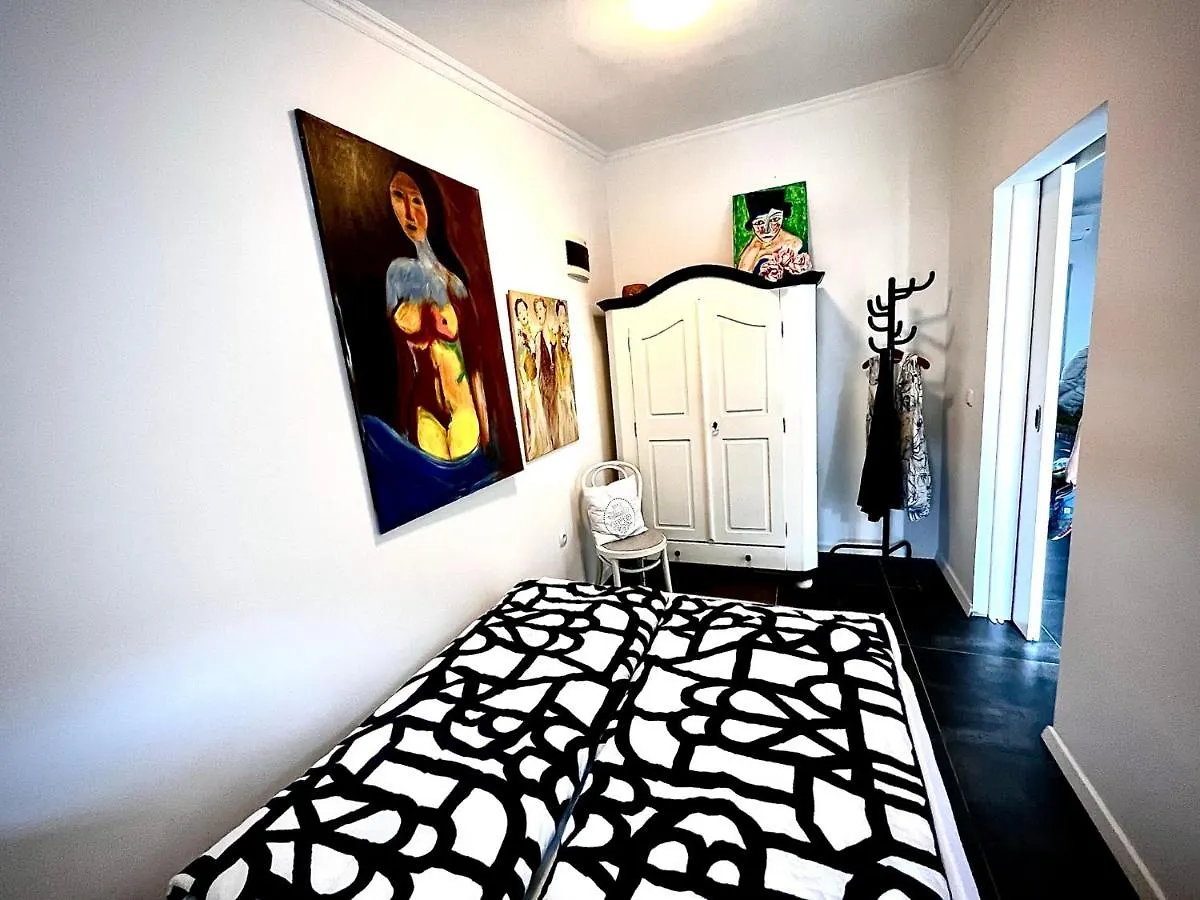Apartament Hausmamamia Vir